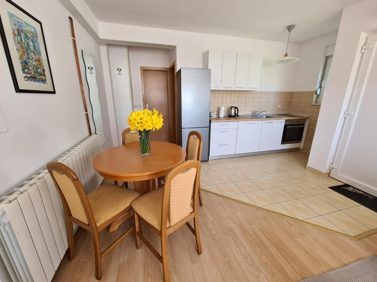Apartment Melody Metkovic Bagian luar foto